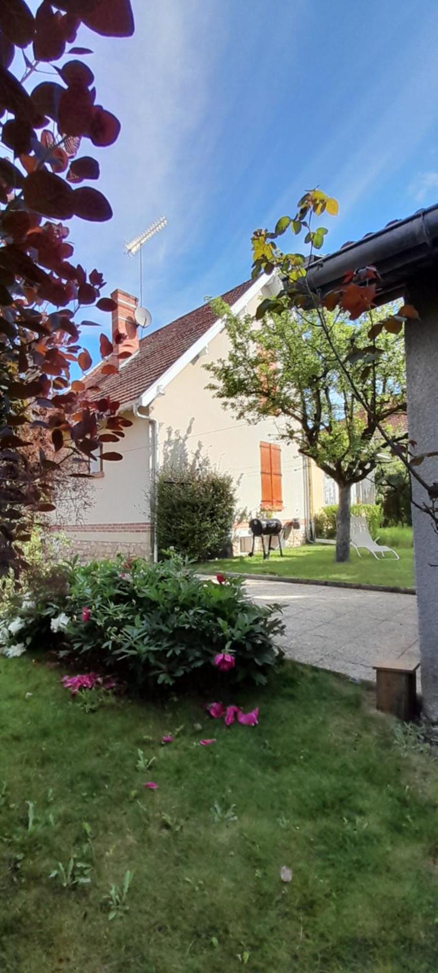 Un Brin De Bonheur Villa Троа Екстериор снимка